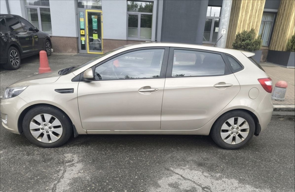 Kia Rio — Економ, Київ